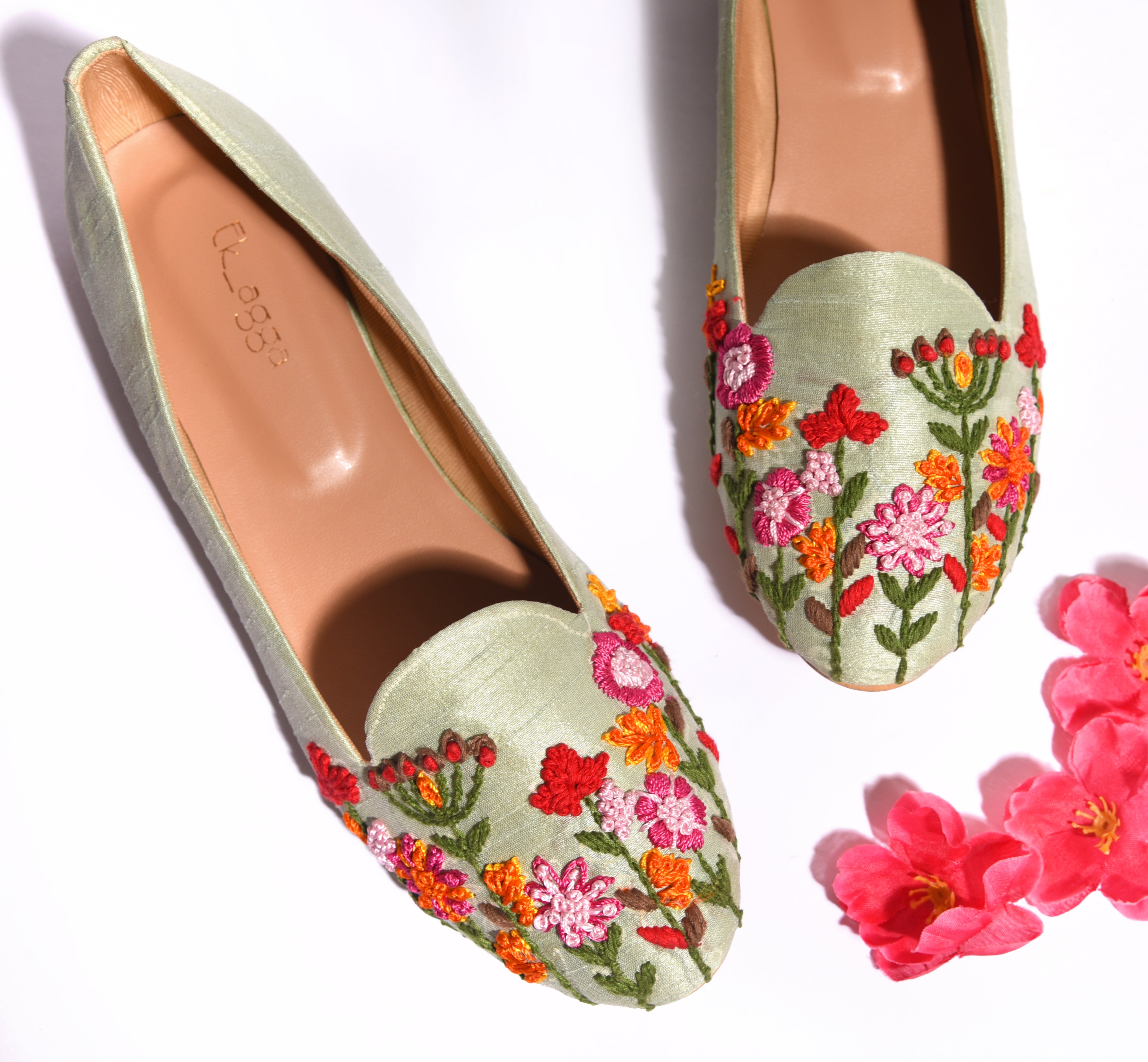Floral Thread Mocassins