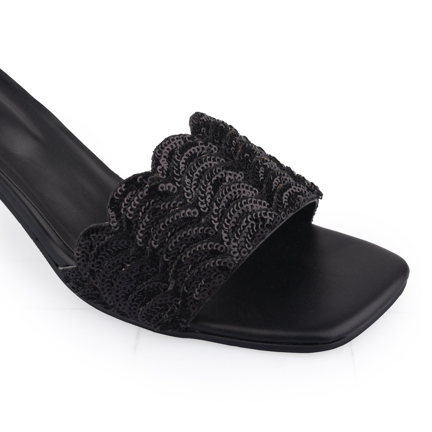 Black Scallop Heel