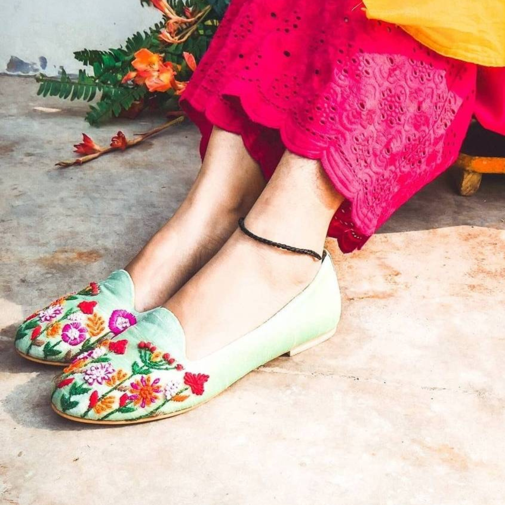 Floral Thread Mocassins