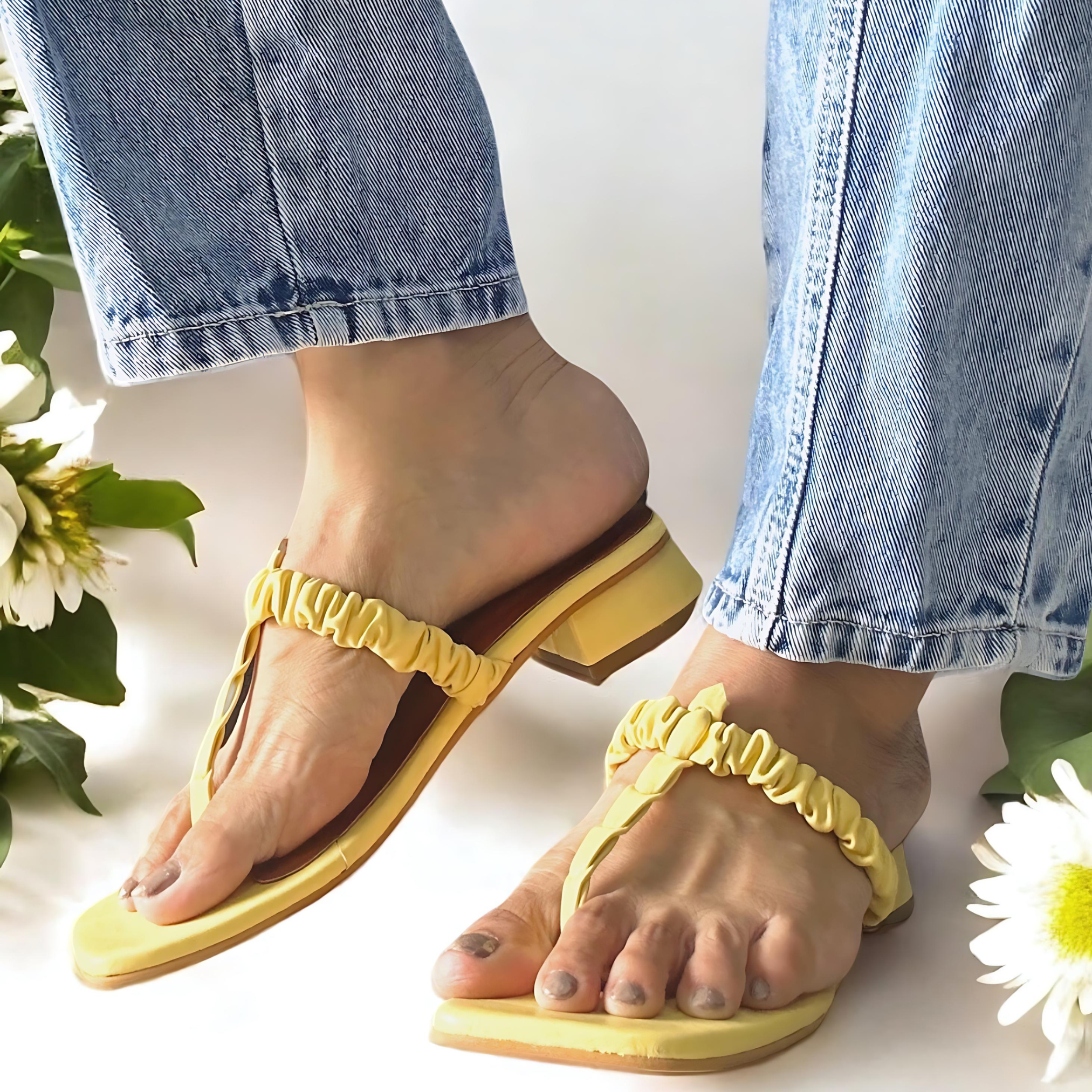 Twisted yellow Heels