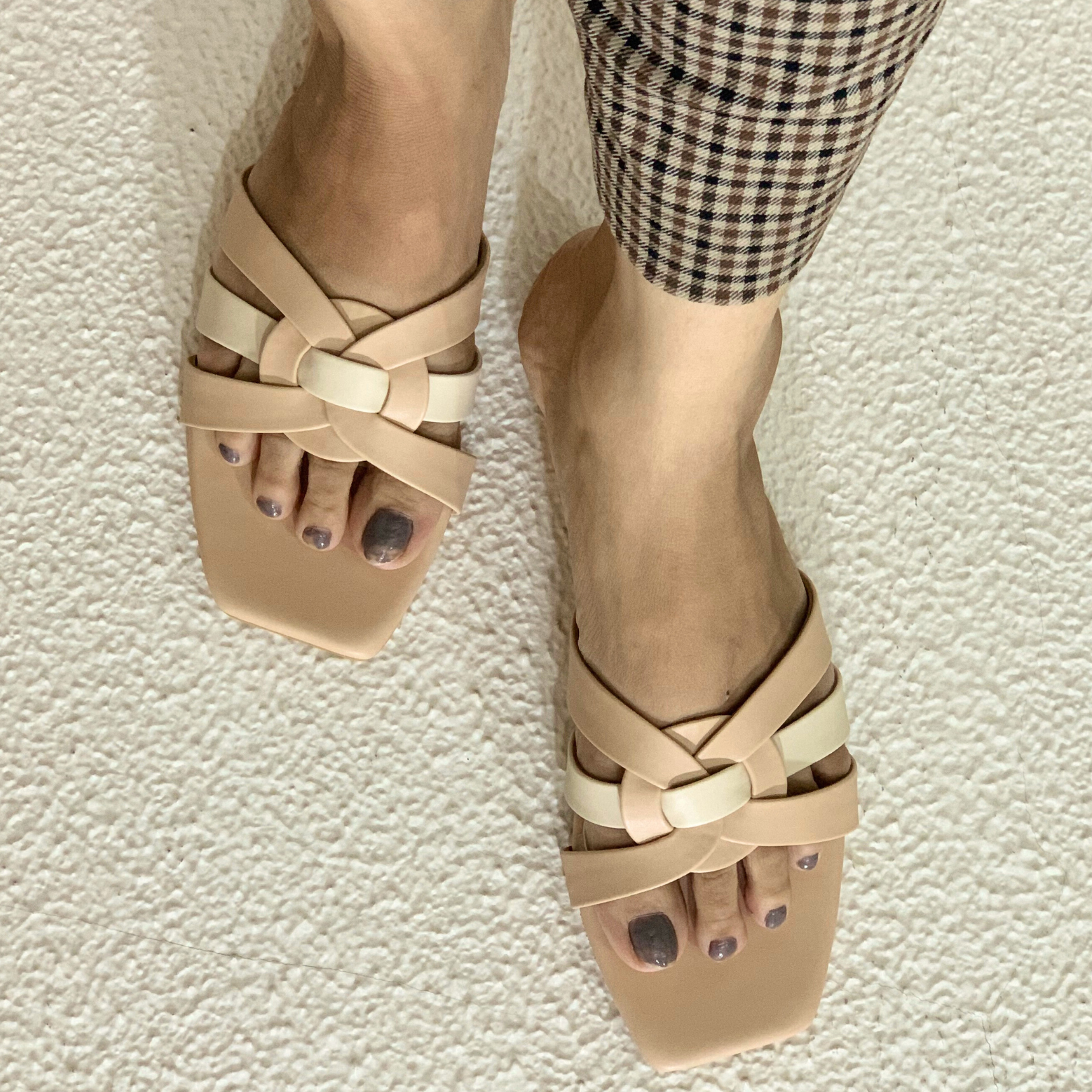 Two Starp Interlock Flats