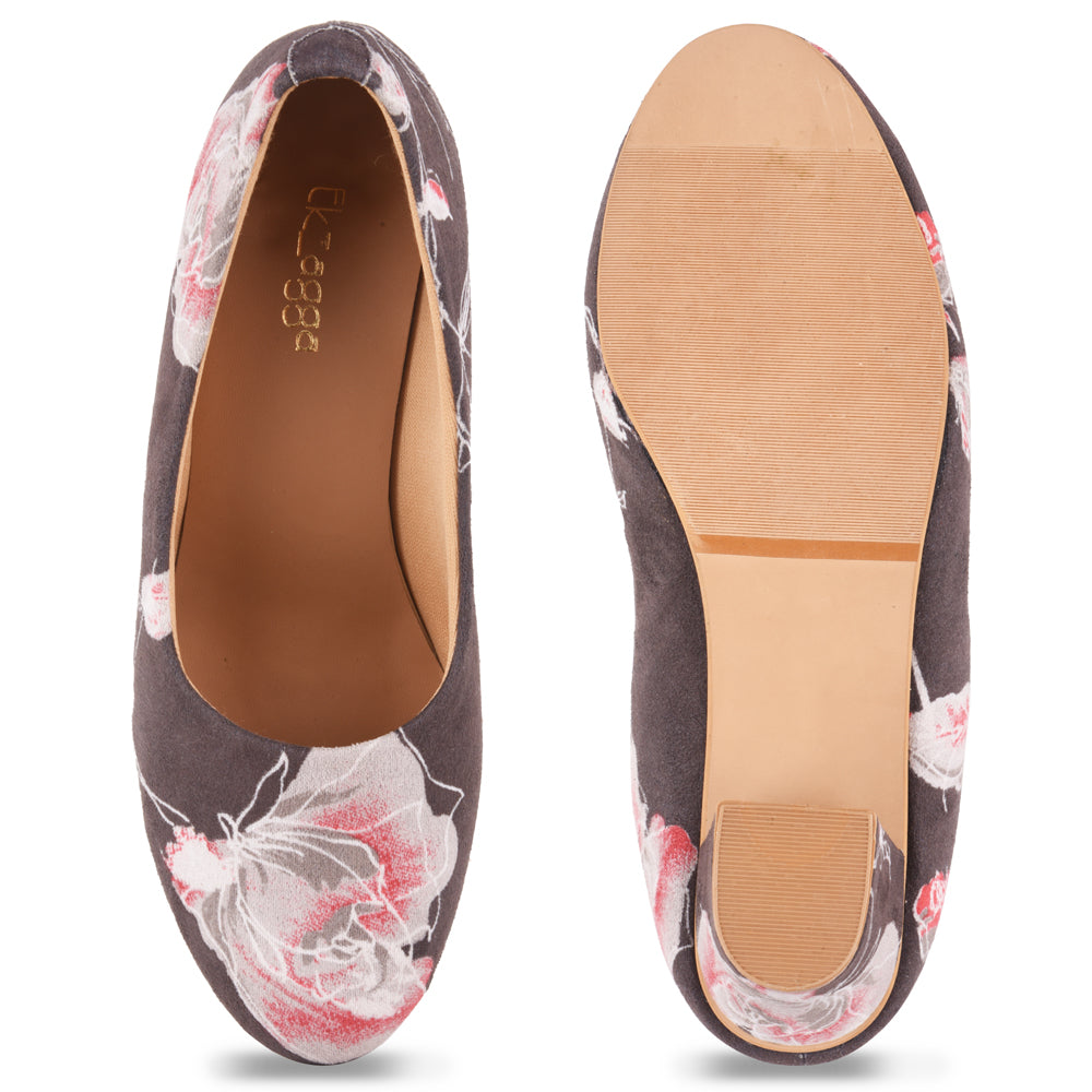 Abstract Rose Pump